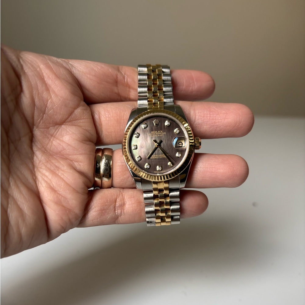 Rolex 2017 31mm jubilee black mother of pearl (RARE)